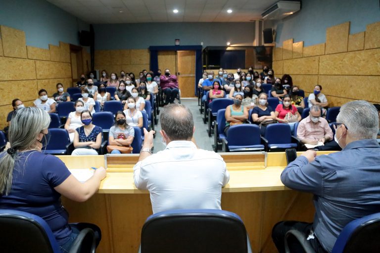 Prefeito Leitinho - Reunião com estagiários (4)