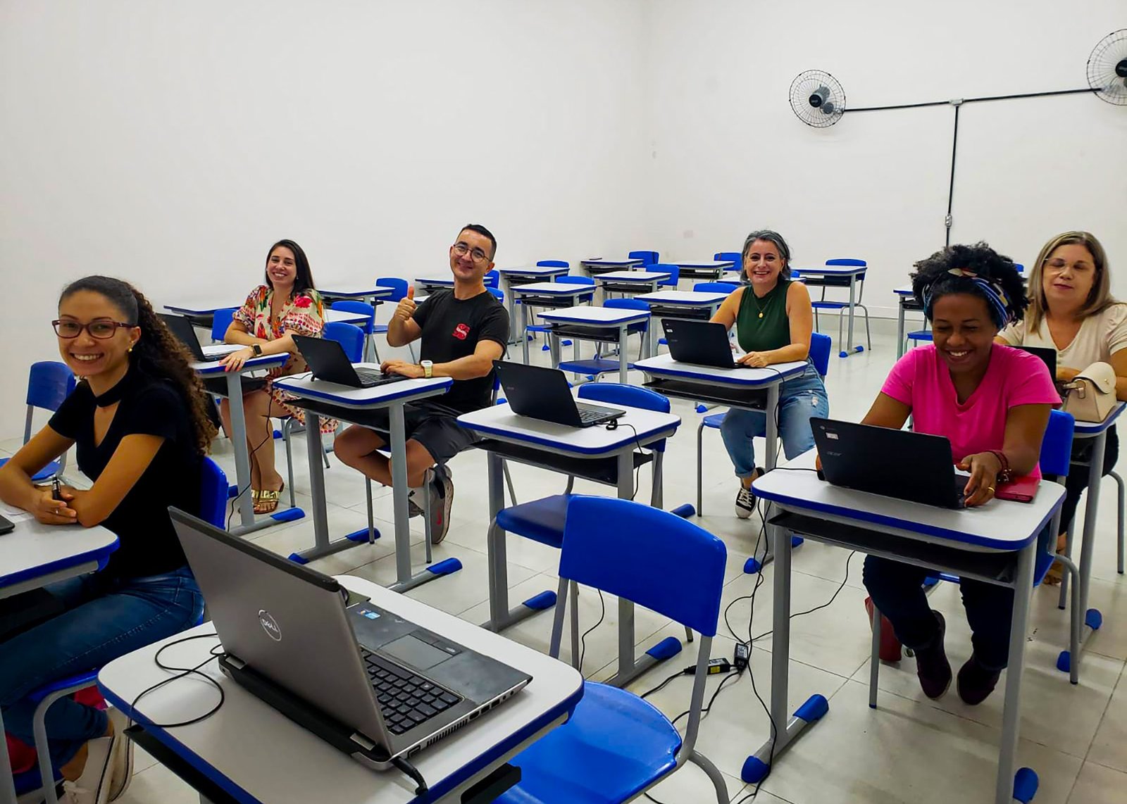 Mais de 400 alunos iniciam cursos gratuitos da Univesp em Santa Bárbara 1 curso univest 01 imprensa