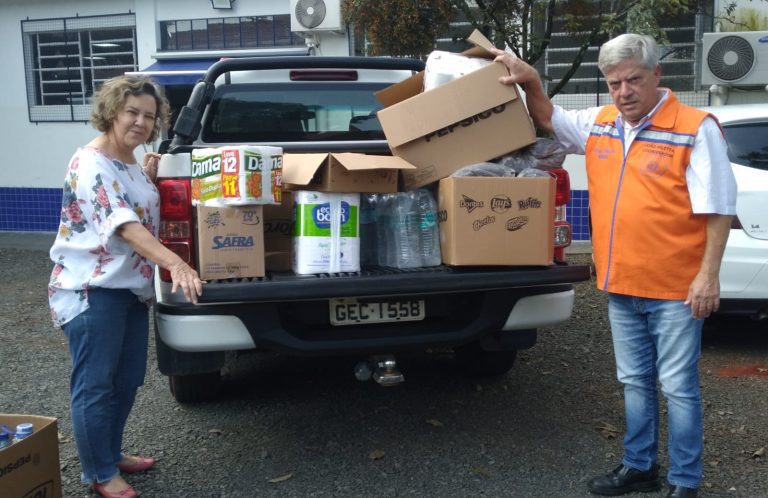 Presidente do Fundo Social, Lionela Ravera Sardelli, e o coordenador da Defesa Civil, João Miletta