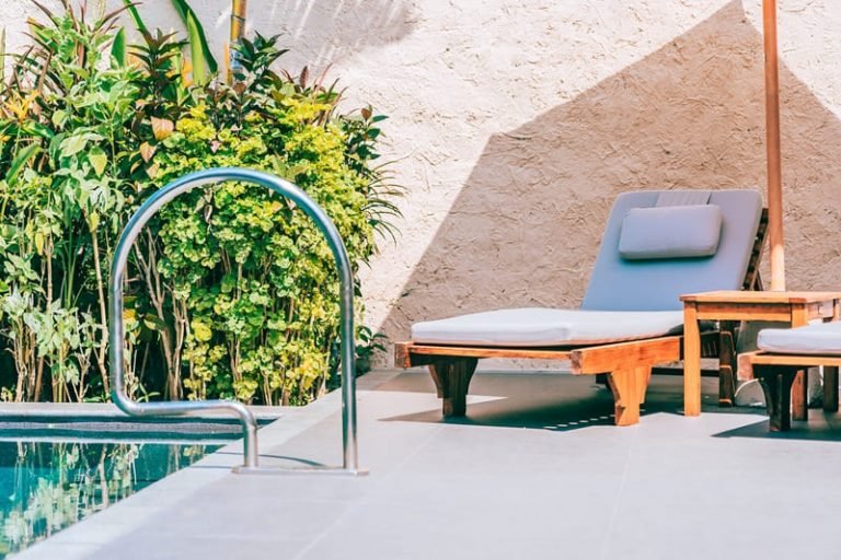 Como os puffs personalizados podem elevar o estilo do seu espaço externo