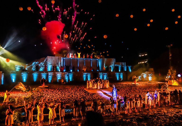 Via Crucis 01 - imprensa