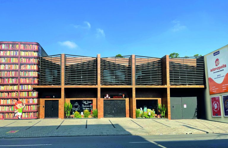 fachada_inteira_com_livraria