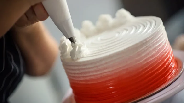 Como Fazer Cobertura de Bolo