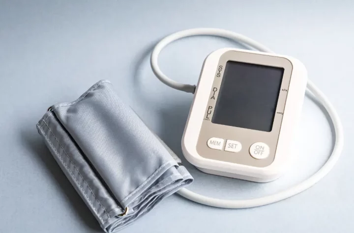 Como calibrar aparelho de pressão digital