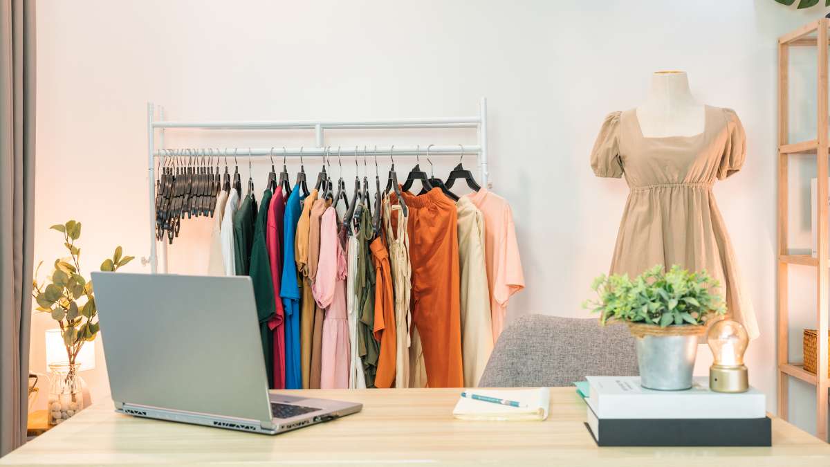 Como começar a vender roupas do zero