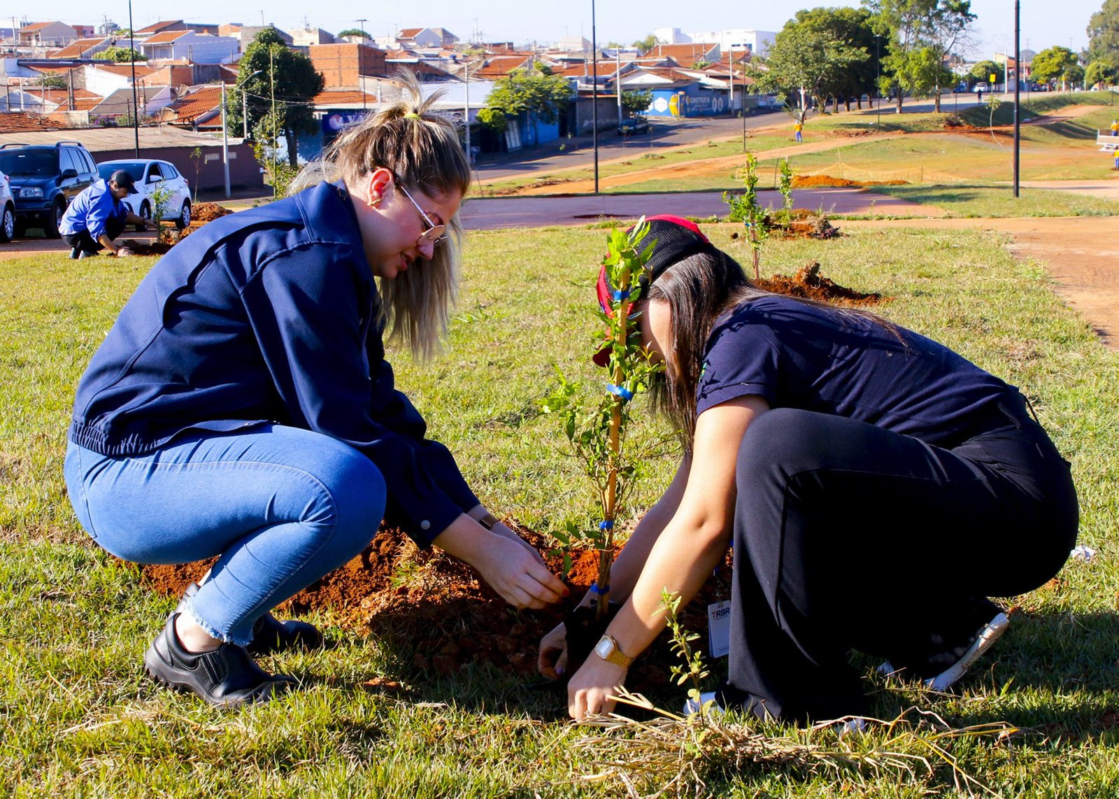 No Dia Mundial do Meio Ambiente, Santa Bárbara realiza plantio de 100 árvores 1 plantio dia do meio ambiente 04 imprensa
