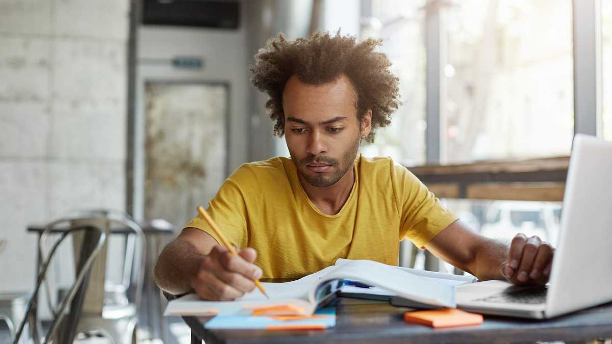 Quer abrir uma empresa de cursos? Entenda o passo a passo