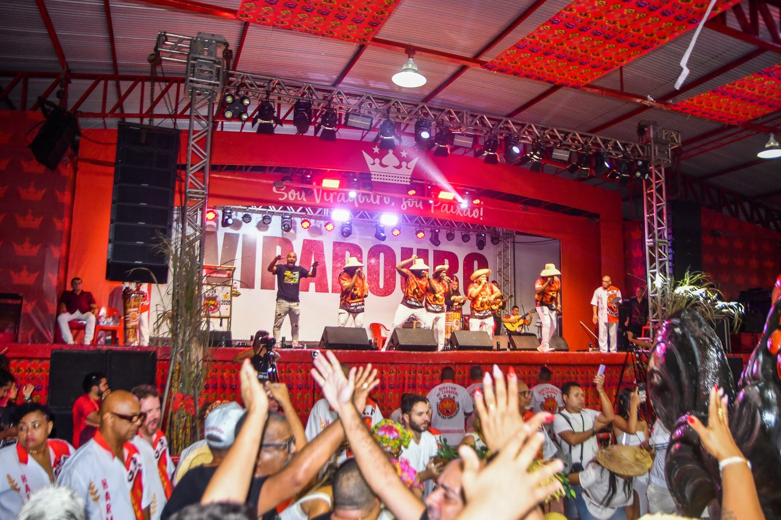 Embalada pela ‘falange ancestral’, parceria de Deco e Samir Trindade chega à final da Viradouro 1 DSC_3088