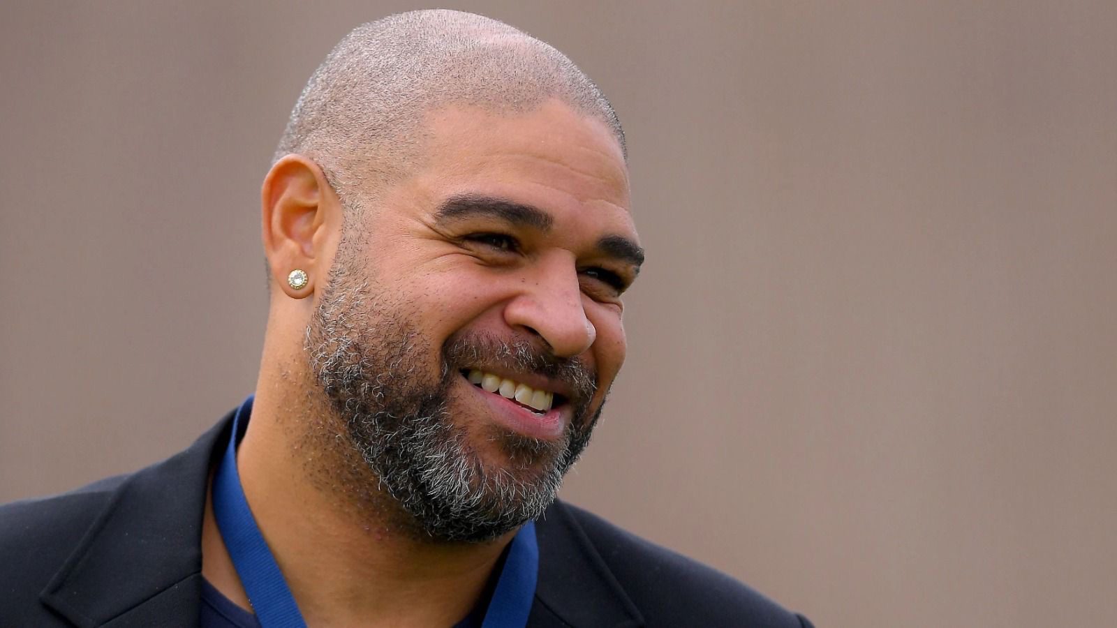 Adriano Imperador: O Símbolo de Humildade e Grandeza no Futebol Brasileiro