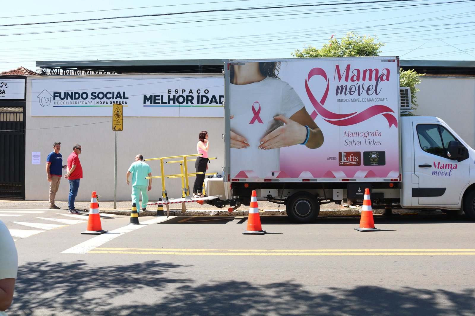 Mutirão Mamografias Outubro Rosa PMNO - Mamamóvel no Fundo Social 2024-10 (5)