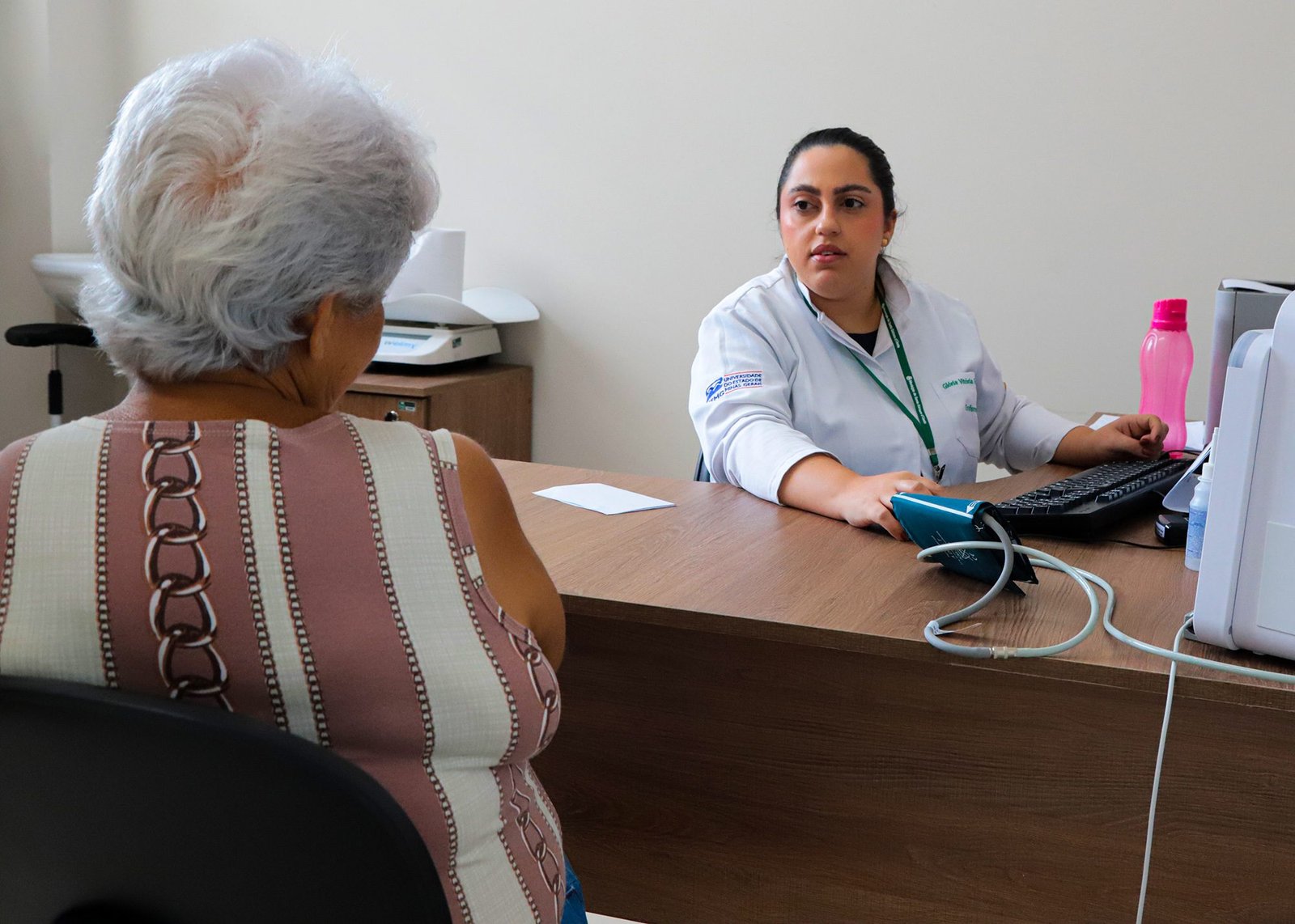 atendimento complexo regional de saude perola 25 imprensa