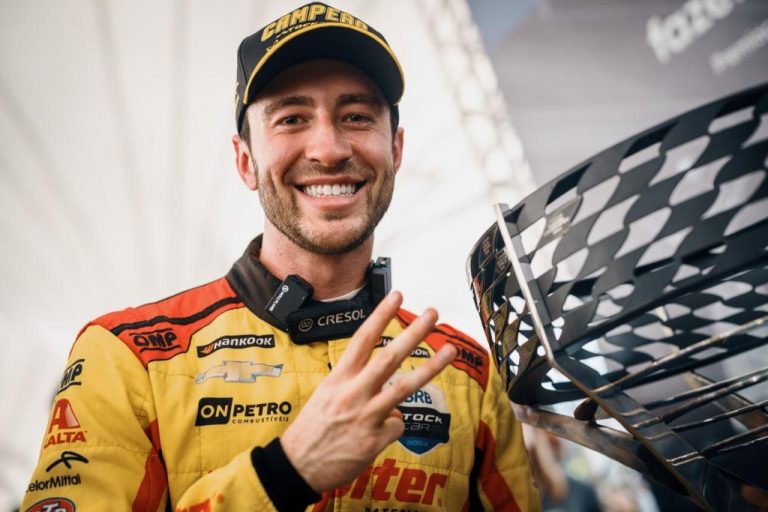 Tricampeão: Gabriel Casagrande comemora conquista histórica na Stock Car (Marcelo Machado de Melo/Stock Car)