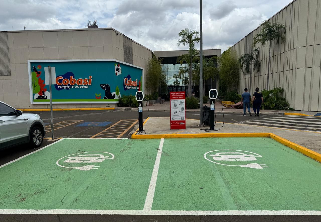 Vagas para carro elétrico_Tivoli_Divulgação