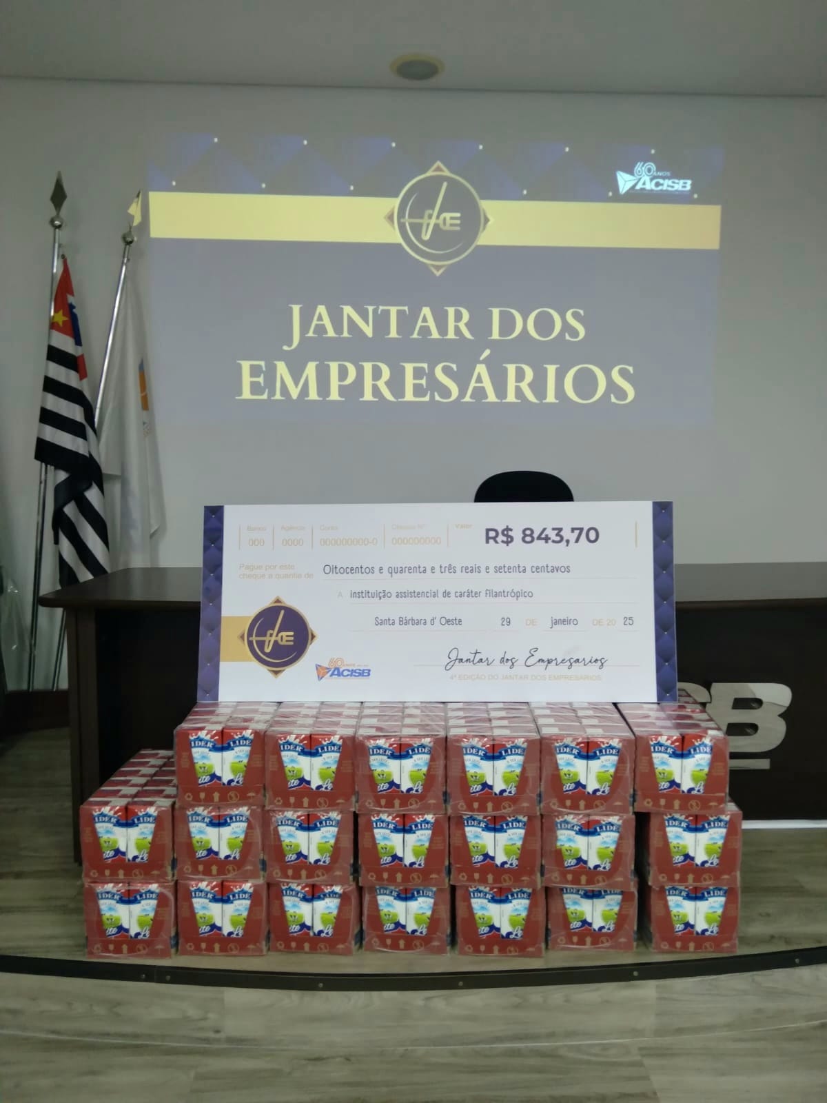 ACISB entrega de doações à Casa da Criança e APAE (4)