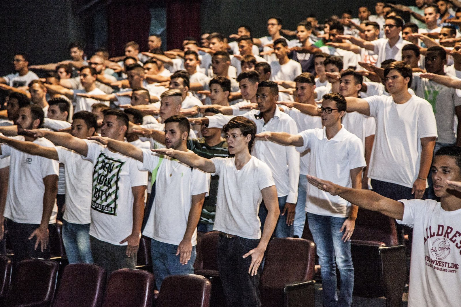 Junta Militar de Santa Bárbara inicia alistamento militar obrigatório para jovens nascidos em 2007 1 Juramento à Bandeira 06 - imprensa