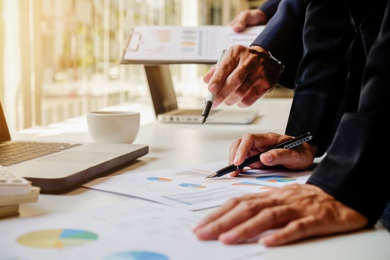 Causas que podem levar os negócios à falência --Imagem - Freepik