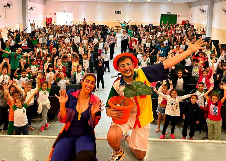 PEÇA HISTORIAS DE MONTAR 02 - imprensa