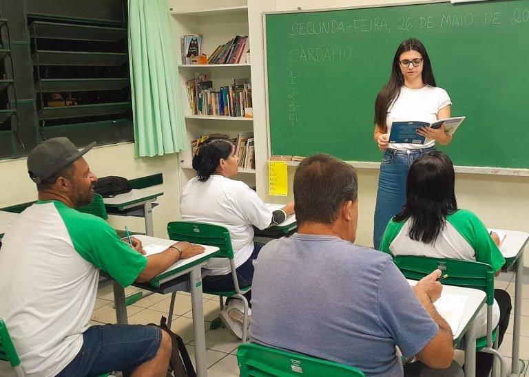 EJA (Educação de Jovens e Adultos)