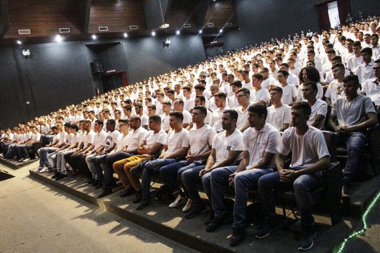 Juramento Bandeira 16 - imprensa