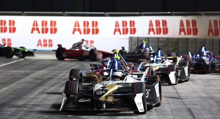 Jaguar teve desempenho forte no E-Prix de Londres, com  Nick Cassidy vencendo as duas etapas na Final da Temporada 2024/25 - Crédito: Fórmula E/Divulgação