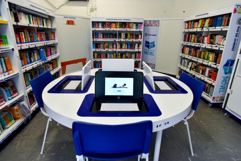 biblioteca Faetec - Felipe Correa