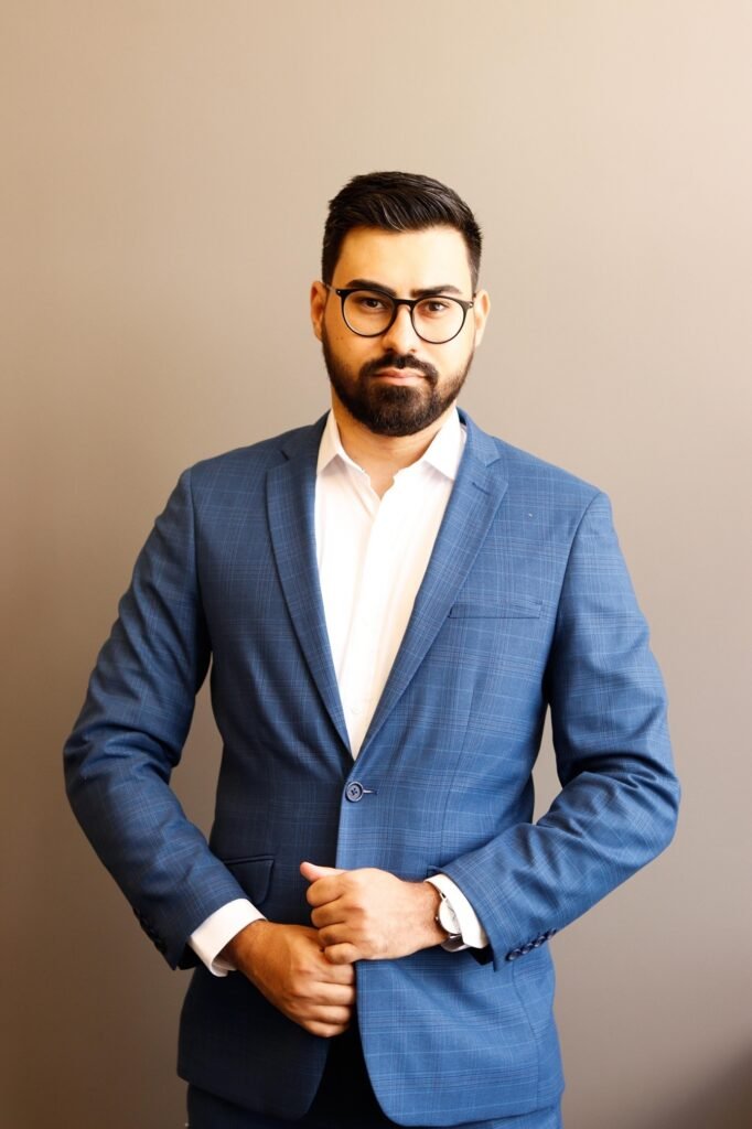 Comércio só poderá abrir em feriados com acordo coletivo a partir de 1º de março 2 LUCAS AGUIAR ADVOGADO TRABALHISTA