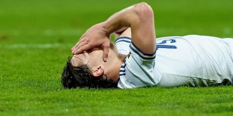 Itália perde para Bósnia e fica fora da Copa do Mundo 2 Itália perde para Bósnia e fica fora da Copa do