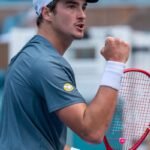 João Fonseca vence estreia em Miami e terá Alcaraz na