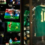 Museu do Futebol lança audioguia em formato de programa de