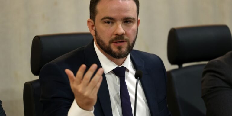 Governo eleva imposto do cigarro para bancar querosene e biodiesel 2 0d4a9336.jpg