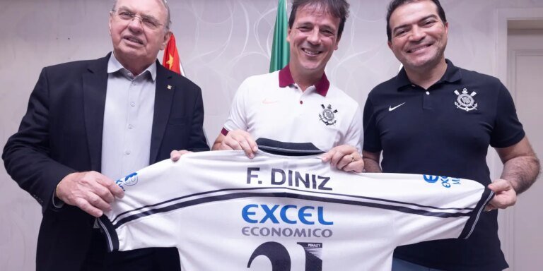 Fernando Diniz é anunciado como novo técnico do Corinthians 2 Fernando Diniz é anunciado como novo técnico do Corinthians