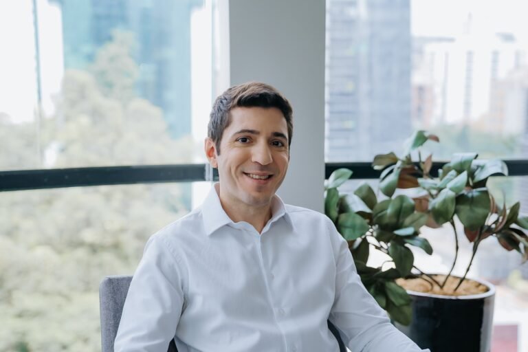 Anderson Silva, advogado, empreendedor e fundador da A2 Paralegal