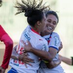 Bahia decide no 1º tempo e vence o Inter pelo