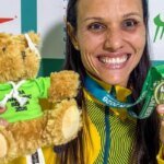 Carol Santiago é ouro, o 37º pódio do país no
