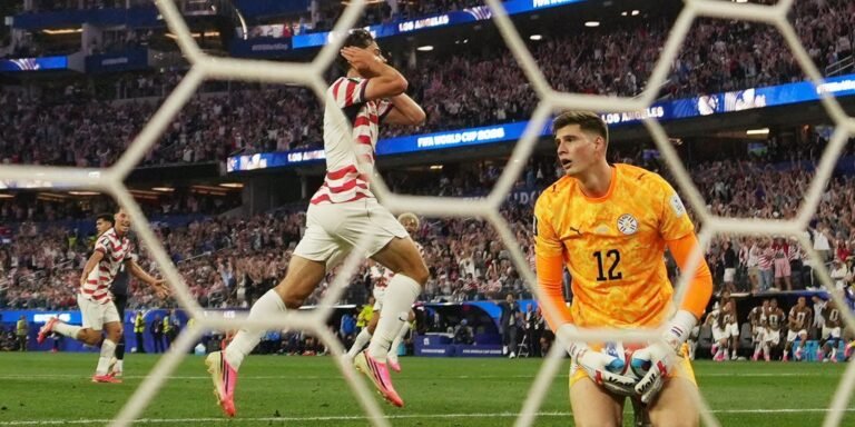 EUA estreia na Copa do Mundo com goleada sobre o