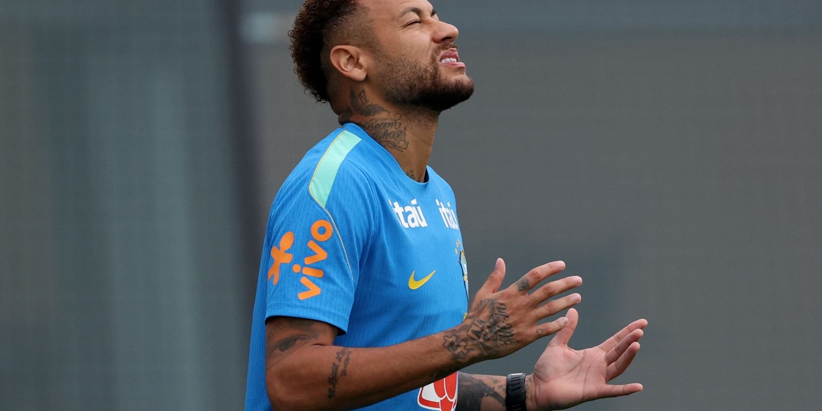 Neymar treina sem restrições com o grupo pelo segundo dia