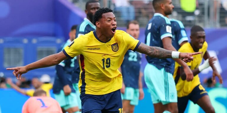 Equador vence Alemanha de virada e carimba vaga no mata-mata