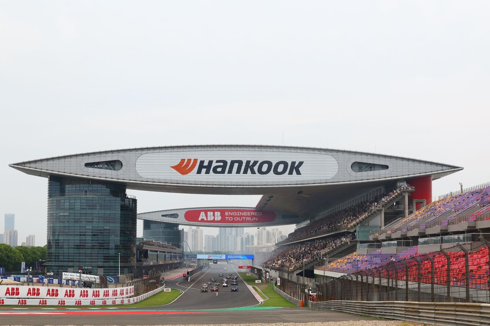 - Imagem: Carros GEN3 Evo no E-Prix de Xangai da Temporada 2024/25  - Crédito: Joe Portlock/LAT Images/Fórmula E/Divulgação