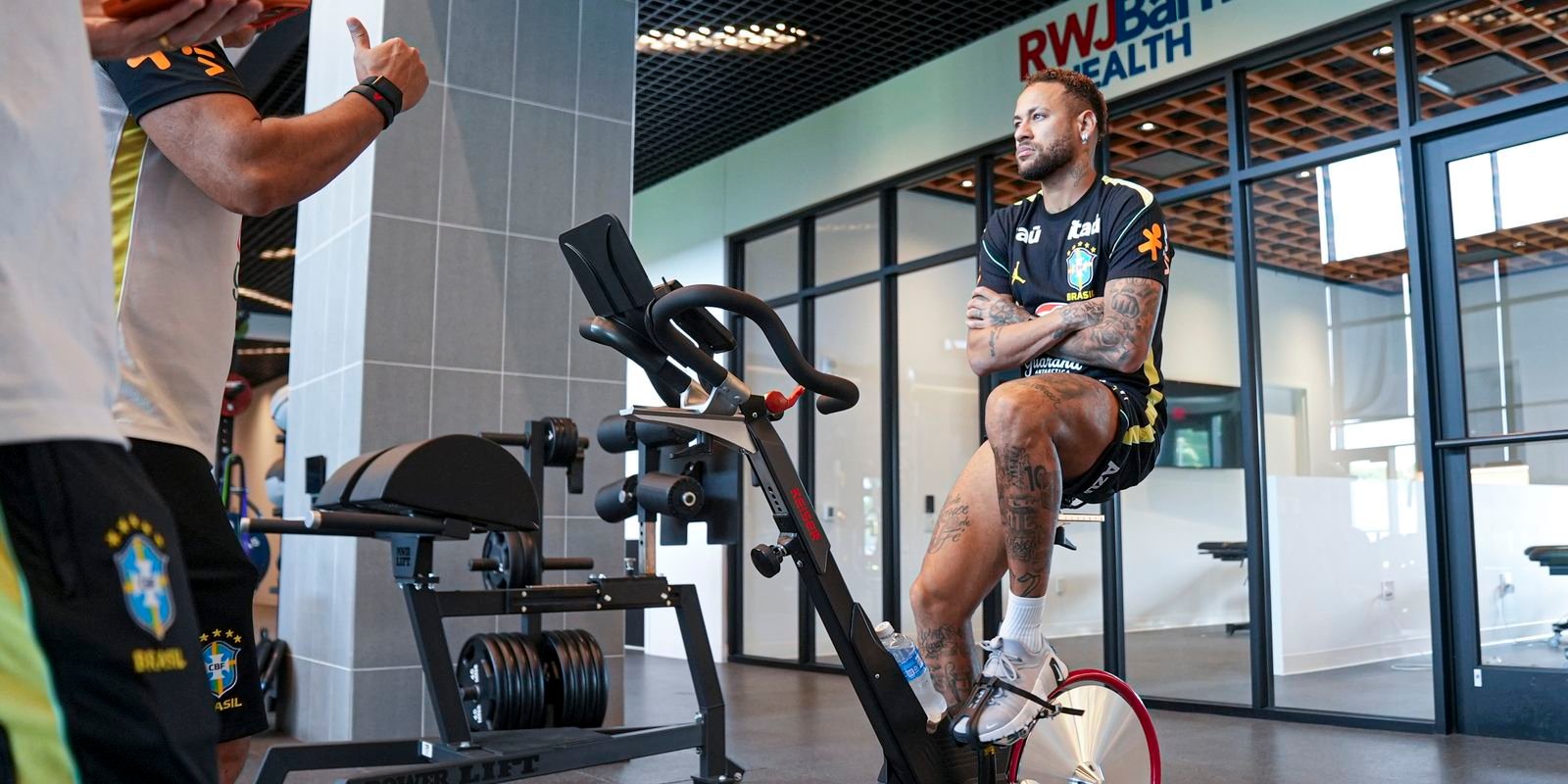 Copa do Mundo: exames de Neymar apontam 'boa evolução' ,