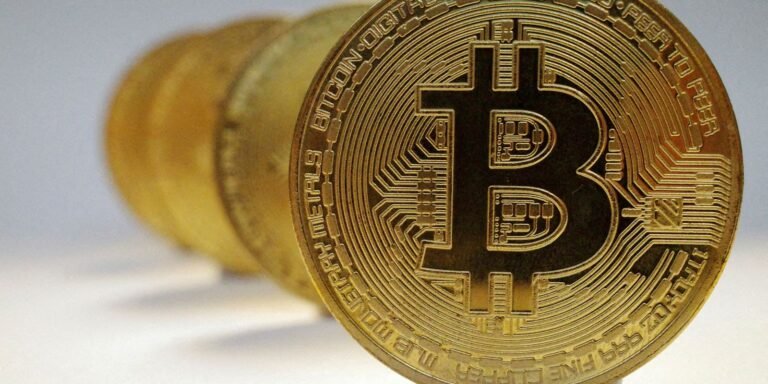 1782952506_2022-02-24t192039z_1_lynxmpei1n1h3_rtroptp_4_fintech-crypto-stablecoins.jpg