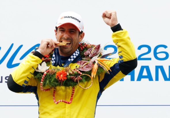 LUCAS DI GRASSI