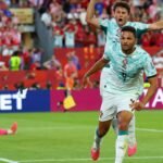 Portugal vira sobre Croácia e vai às oitavas com gols