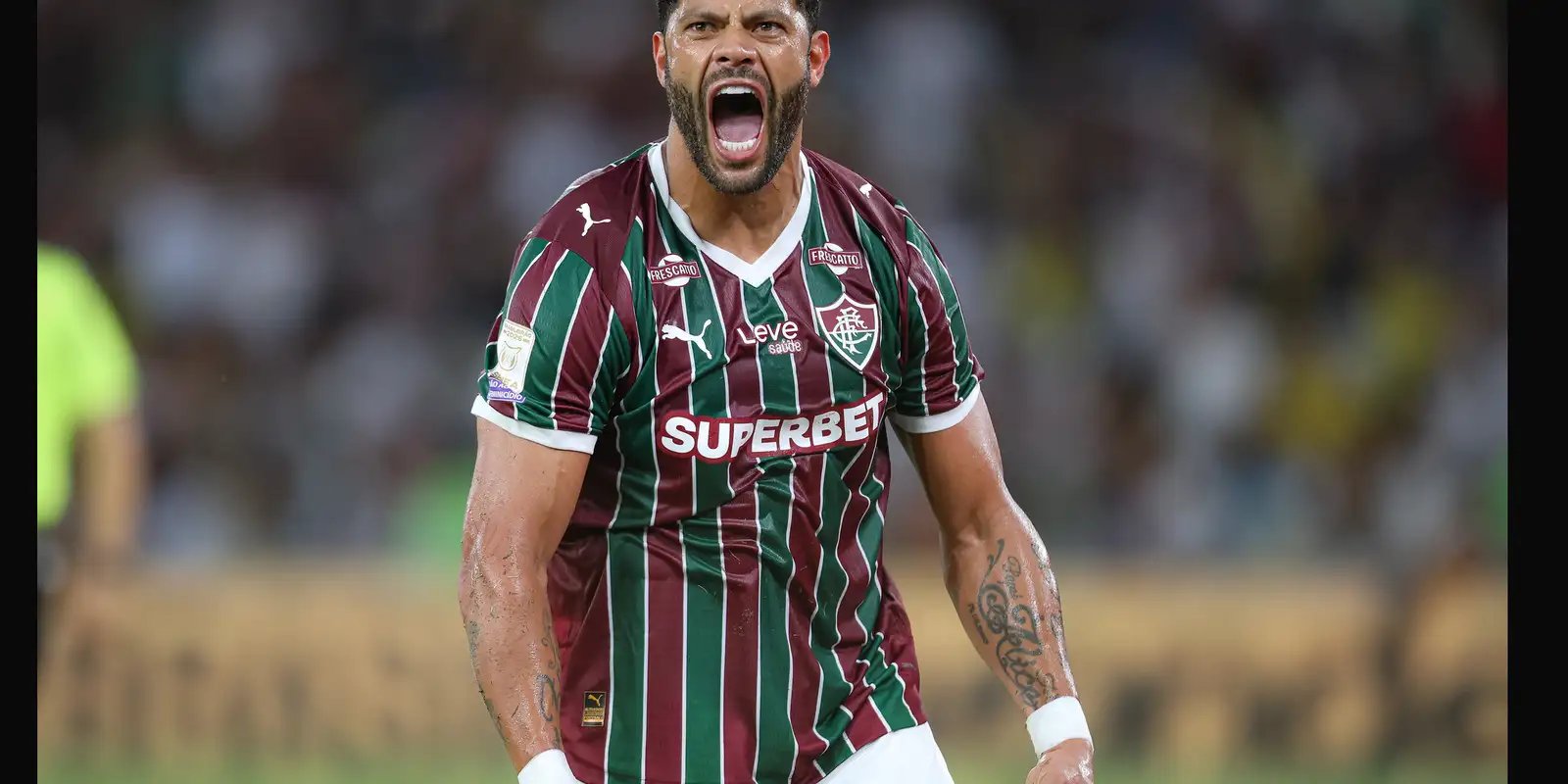 Fluminense vira sobre o Remo e se mantém firme no