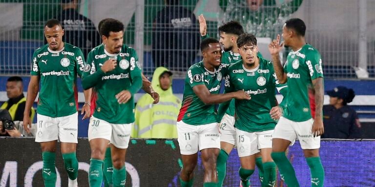 Palmeiras vence Cerro Porteño fora e vai às quartas da