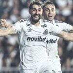 Santos desencanta no 2º tempo e atropela o Vasco pelo