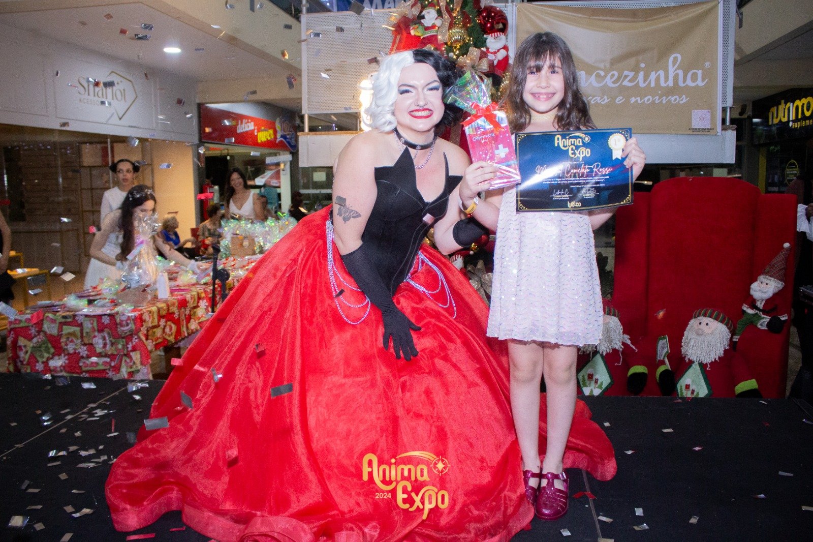 Marisol Comelato (8 anos), vencedora do 1° lugar do concurso de desenho da categoria infanto juvenil da última edição