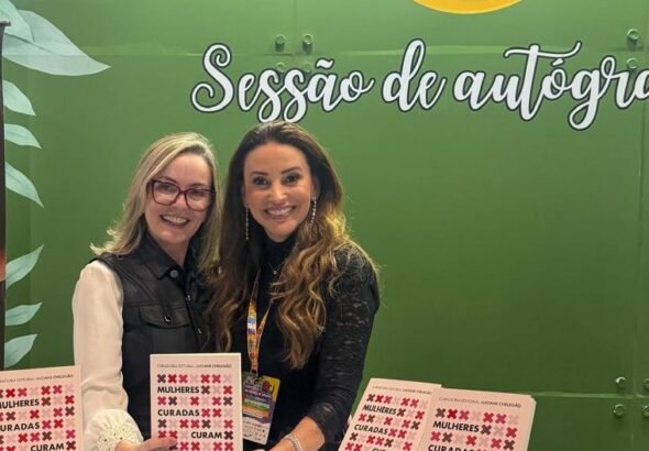 Regina-Pocay-e-Lu-Chelegao-Bienal-do-Livro-SP-Divulgacao