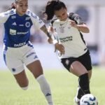 Corinthians vence Cruzeiro e fica a um empate das semifinais