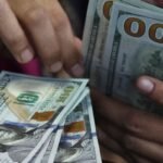 Dólar dispara a R$ 5,44 e registra a maior alta