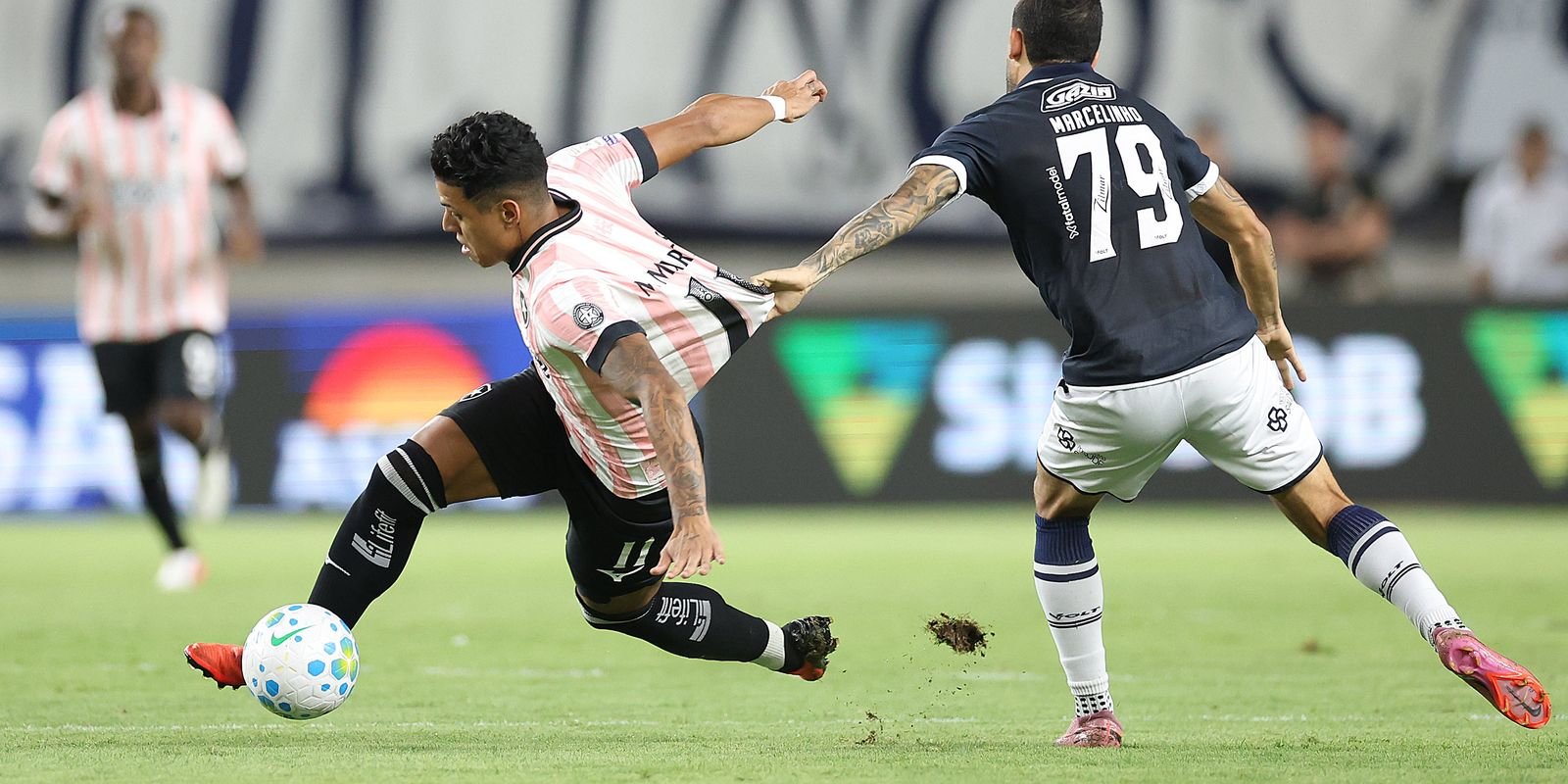 Remo encerra jejum de 12 jogos com vitória e complica